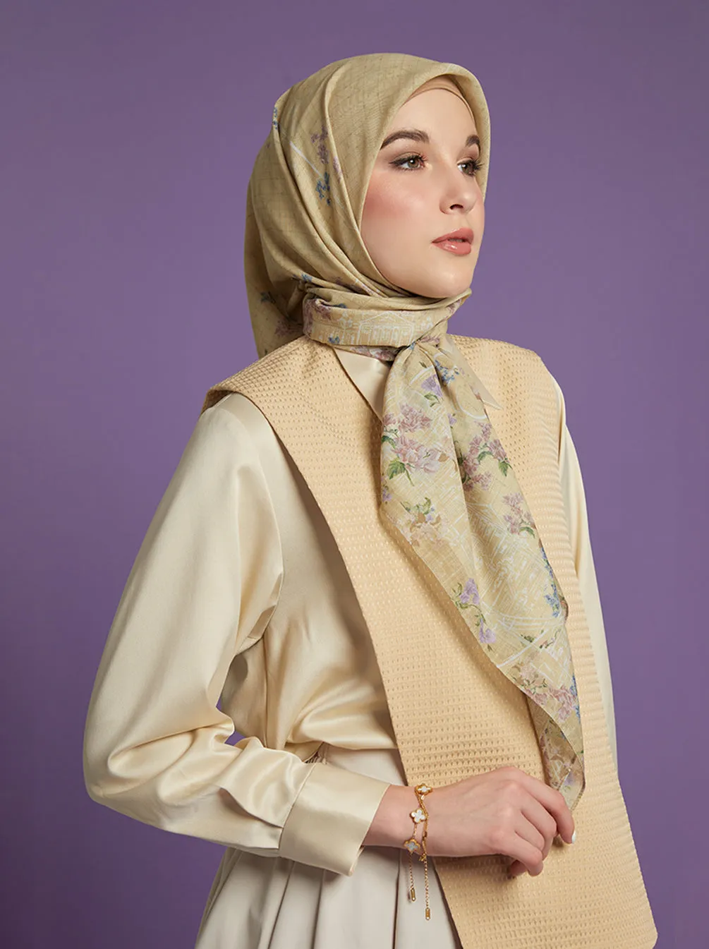 BUNDLING BAMED X KAMI ORVA LONDON SIGNATURE SCARF BUTTERCUP