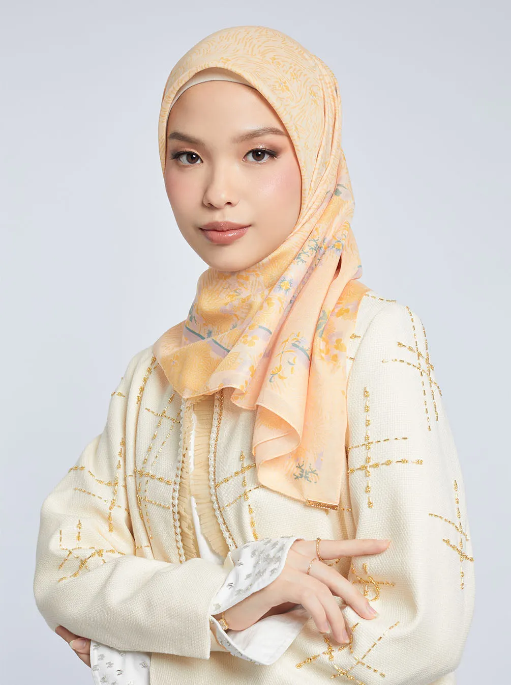 LAGUNA SIGNATURE SCARF BUTTER