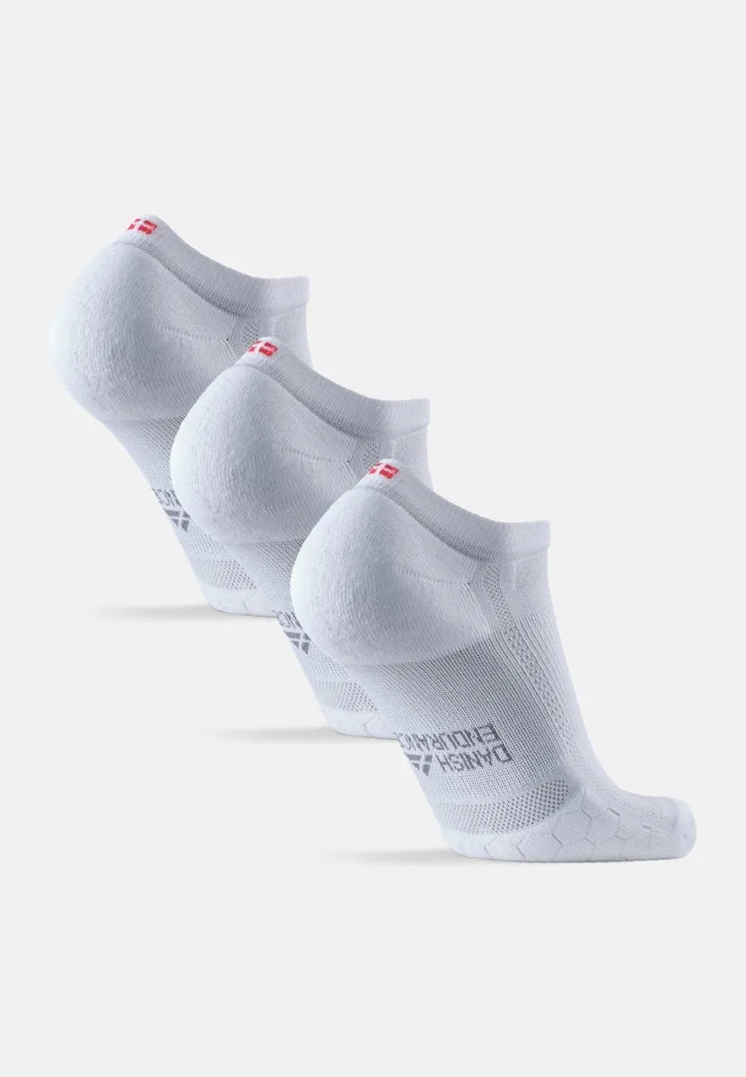 LOW-CUT RUNNING SOCKS FOR LONG DISTANCES