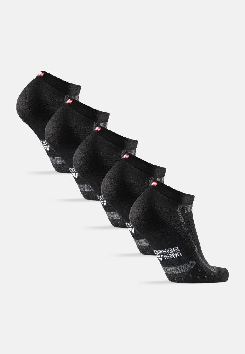 LOW-CUT RUNNING SOCKS FOR LONG DISTANCES