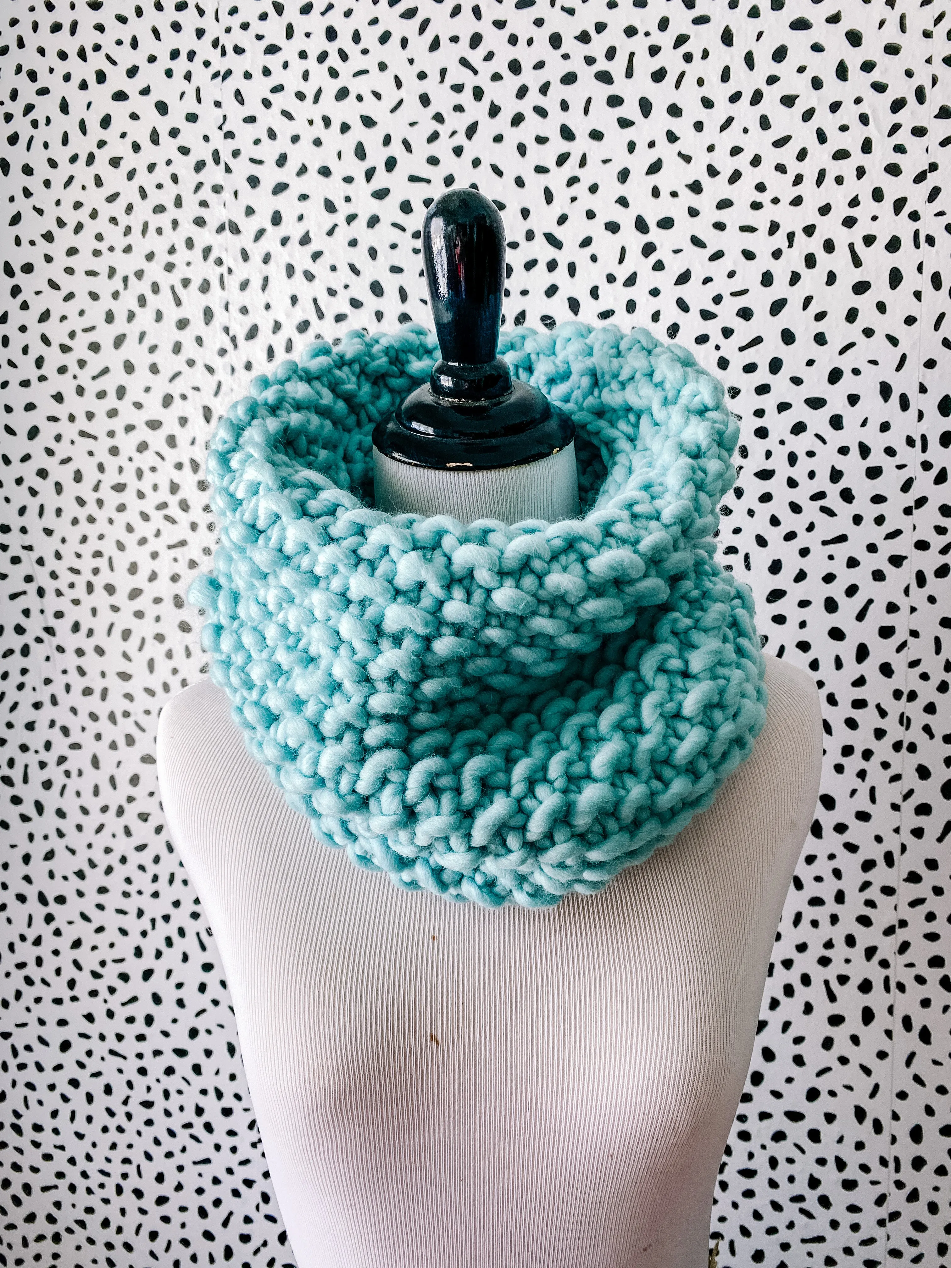 Merino Bubble Fluff Cowl in Sea Glass