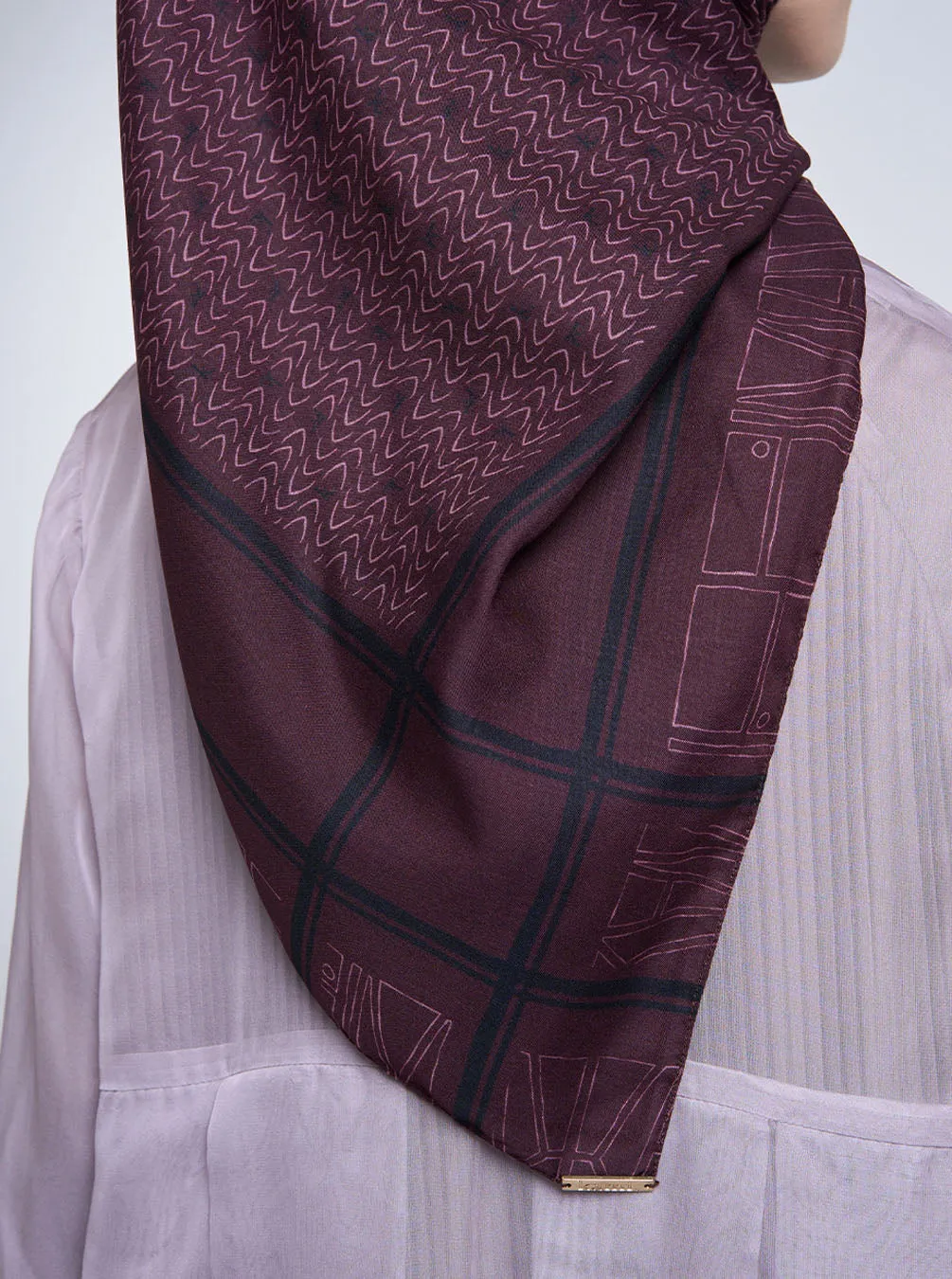 MONO CUBIC SIGNATURE SCARF GRAPE FIZZ