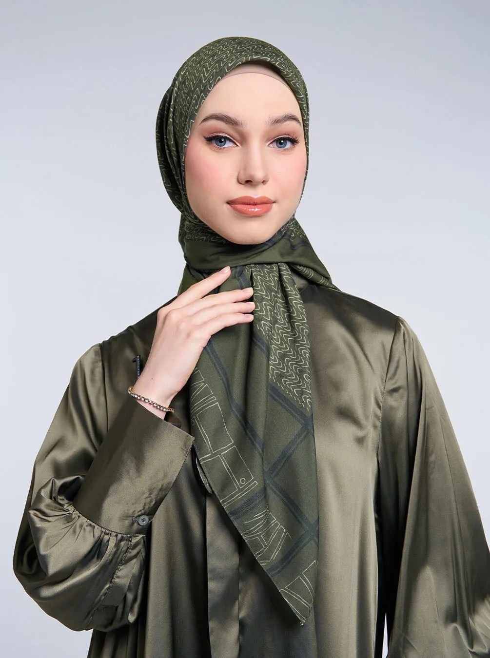 MONO CUBIC SIGNATURE SCARF TRUFFLE