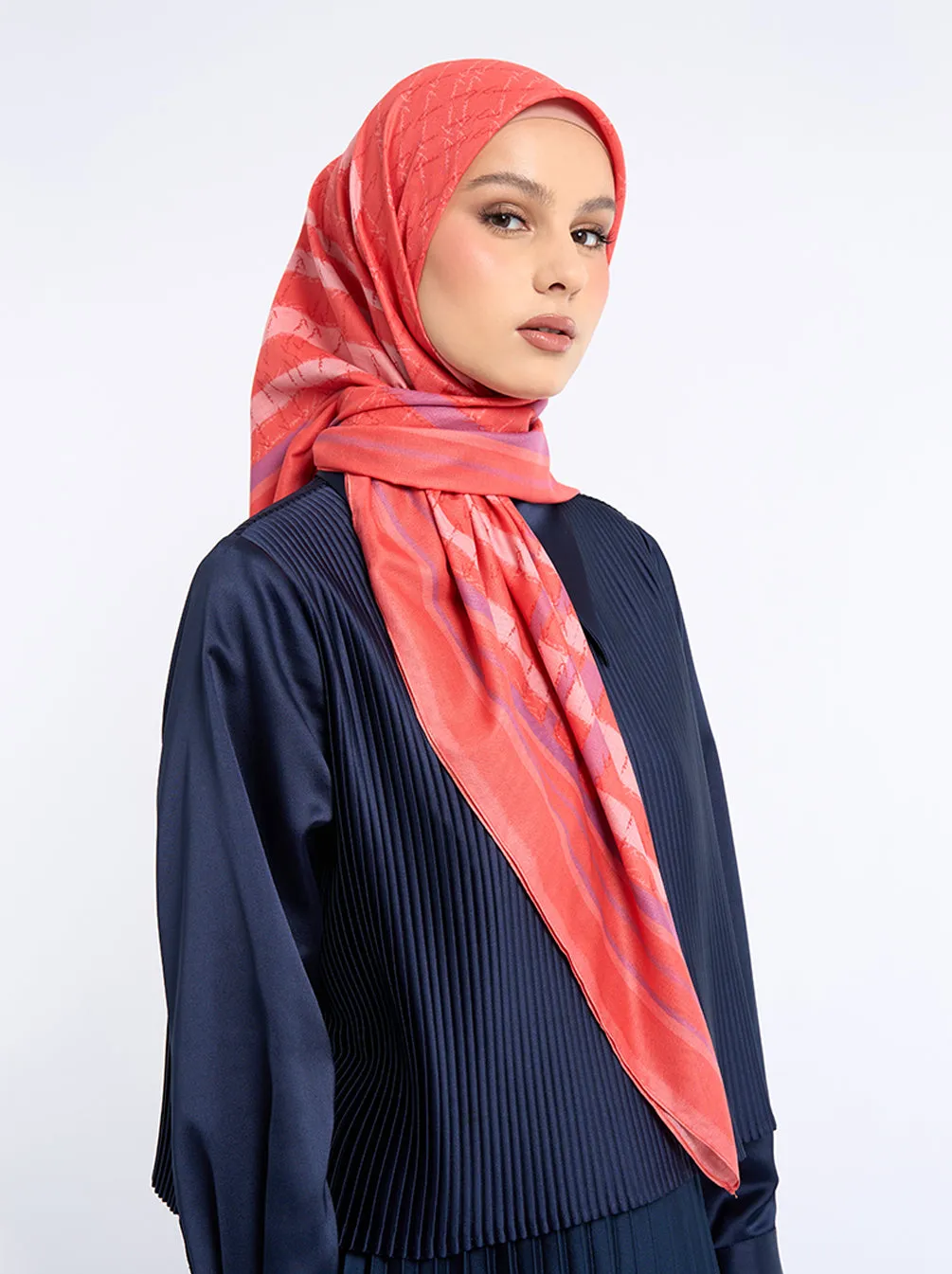 MONO RIDDLE SIGNATURE SCARF RADIANT RED