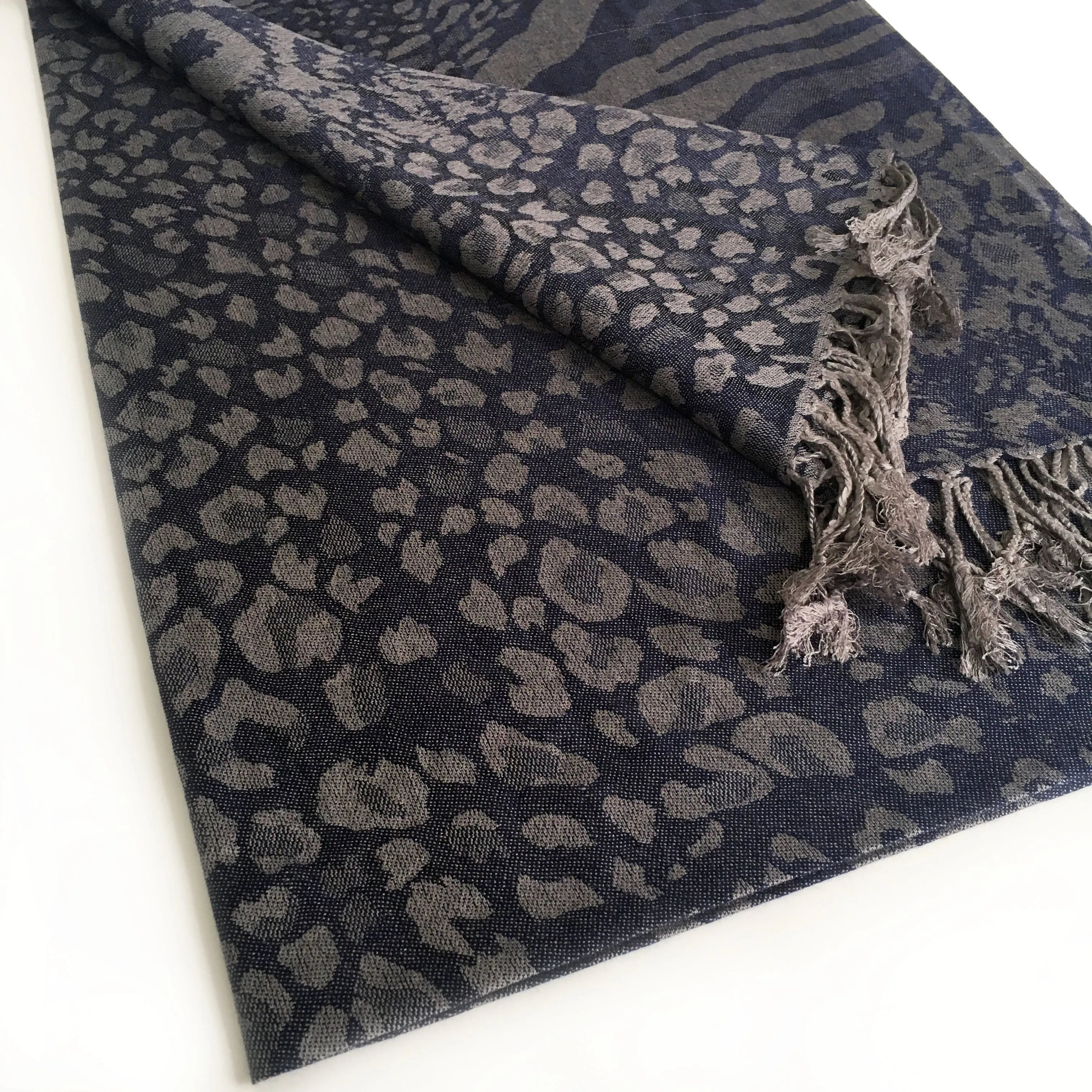 NAVY LARGE LEOPARD PRINT REVERSIBLE PASHMINA SHAWL SCARF