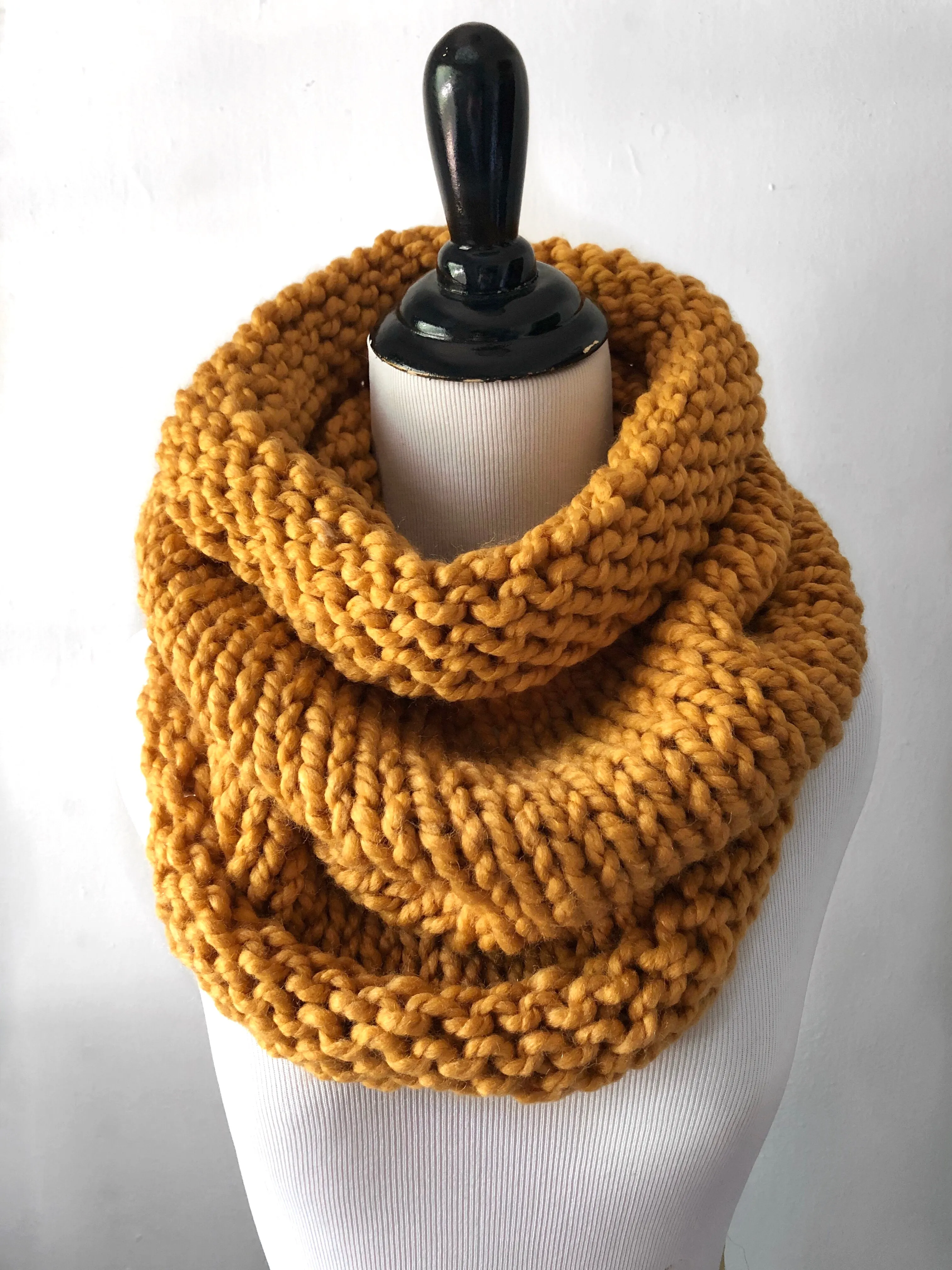 Neckwarmer in Mustard