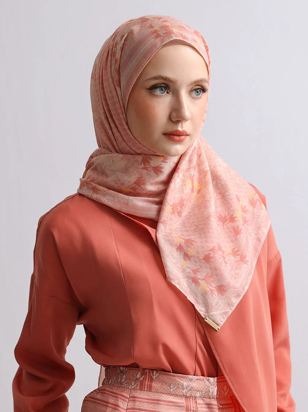 ORVA RAYA SIGNATURE SCARF SALMON